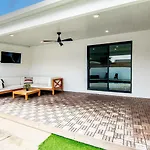 Beautiful Large Home + Pool